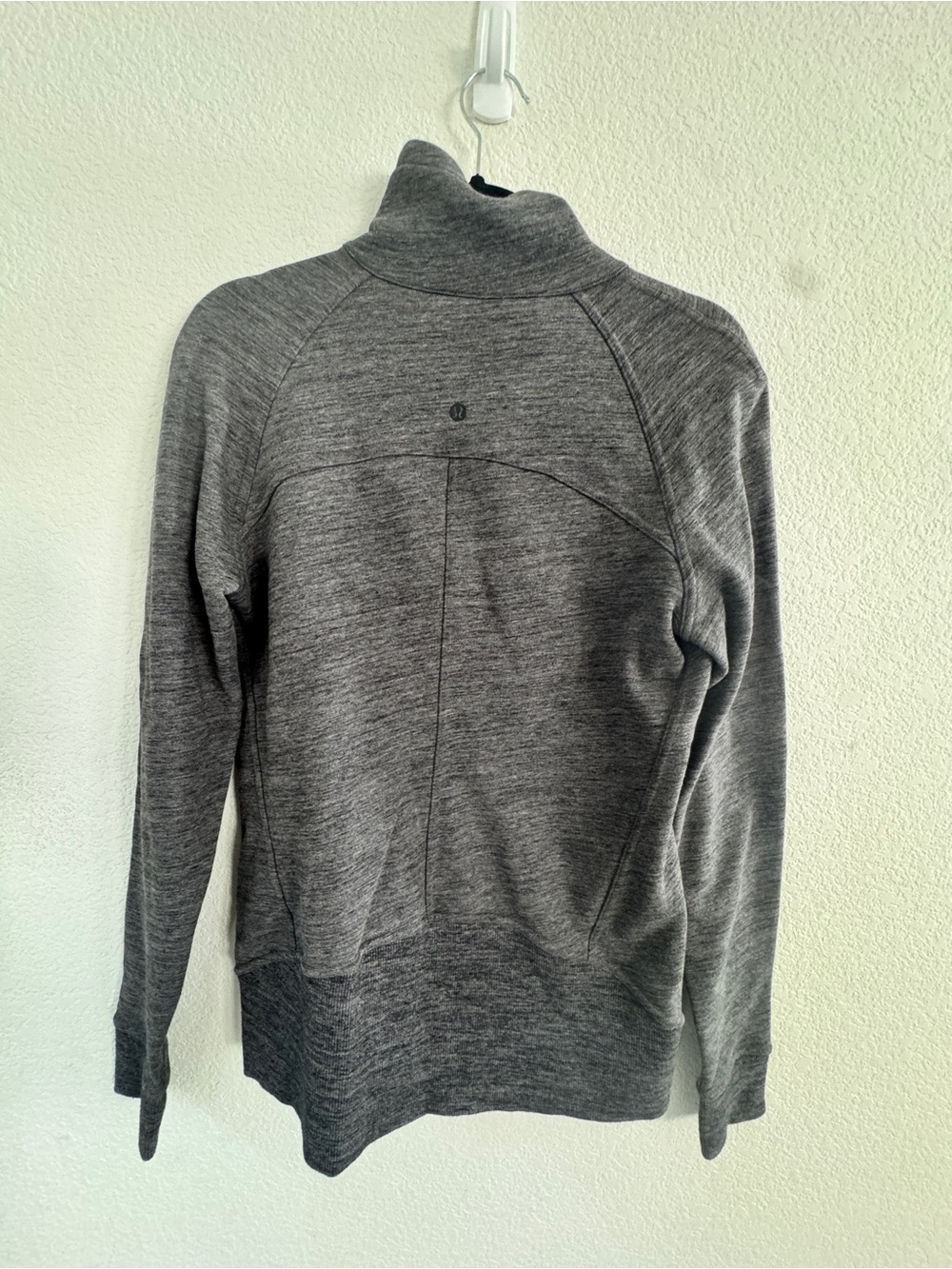 Lululemon Huddle and Hustle gray zip front jacket size 8 - Picture 7 of 8
